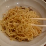 龍影 - 汁なし担々麺_700円　麺アップ
