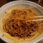 Ryuu Ei - 汁なし担々麺_700円　まぜまぜ