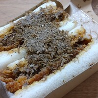 麻布 肉しゃり - トリュフメンチカツサンド