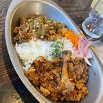 カレー屋 ヒゲめがね - 