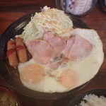 ごはん屋 エール - ハムエッグ