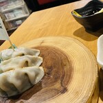 よいち餃子大王 - 四川風坦々餃子。ゴマだれで頂きました。