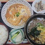 お多福 - 料理写真:うどん定食 そばに変更