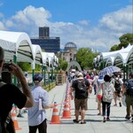 ビールスタンド重富 - 並んでます(;'∀')