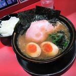 家系ラーメン 王道家直伝 - 