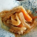 平野鮮魚 - 海鮮丼と刺身定食に付いてた切り干し大根煮。