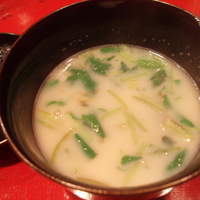 草喰 なかひがし - 白味噌仕立ての汁物。野菜と白味噌の優しい甘さにほっこり