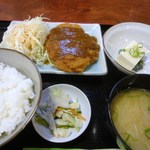 Robata Yaki Jindaiko - メンチカツ定食