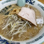 ラーメン 蔵 - みそラーメン　油多めだけどどちらかというと淡麗