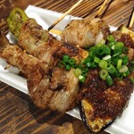日本酒バル Funky原田2 波平ESSENCE - 肉巻き串3本盛り500円