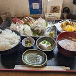Meshiya Ooisokou - 刺身定食2,530円（ご飯大盛無料）