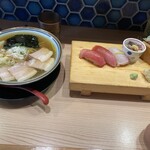 すごい煮干ラーメン 野毛 すし 釣りきん - 