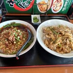 中国家庭料理 謝謝 - ラーメンセット（９１８円）。