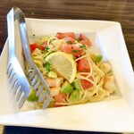 ピッツエリアバール　CACTUS　D'ORO - 小エビとアボガドの冷製ペペロンチーノ　生パスタ（乾麺パスタに変更）