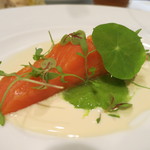 Convivio - 25年9月　八海山サーモン　ベルモットソース　グリーンピースと白ワインソース