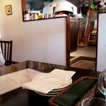 ピッツェリア ゼータ ドゥエ - 席から窯方面