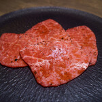 USHIGORO S. - トリュフと牛ヒレのすき焼き