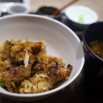 USHIGORO S. - 鰻と厳選部位（ヒレ）の土鍋ご飯