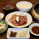Shin Kaen - カルビ・ハラミ定食