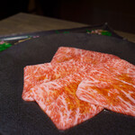 USHIGORO S. - 特選サーロインと香味野菜の焼きしゃぶしゃぶ