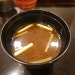 あま木 - 黄にらの赤出汁