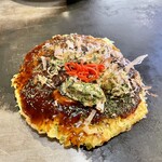 Monja Okonomiyaki Edokko - 牡蠣入りのお好み焼き