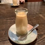 とっくり - プリン(サービス)。