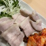 韓国総菜・餃子の店 じゅんちゃん - 蒸し豚