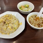 中華大新 - 炒飯　900円