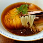 Ramen FeeL - スープと調和する麺