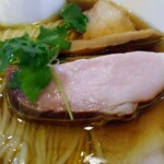 Ramen FeeL - 低温で火入れされたチャシュー