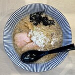 らーめんHAGGY - 背脂煮干し(900円)
