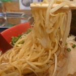 茨城豚骨 とんこつ家 高菜 - 麺