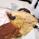 アルチザン・パティシエ・イタバシ - リキュールの風味と上質なクリームです。