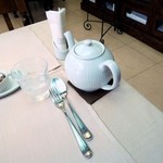 アルチザン・パティシエ・イタバシ - ポットなど。