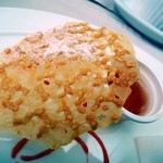 アルチザン・パティシエ・イタバシ - 補助的なデコレーションと、ソースもありました。