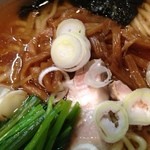 自然洞 麺舗 - チャーシュー、メンマなど。