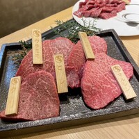 飛騨牛一頭家 馬喰一代 名古屋WEST - 赤身極め盛り