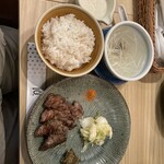 仙台 肉のいとう 炭火焼牛たん 直 - 