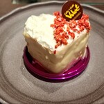Cake + Cafe Velvet - クールペッシュレーズ