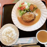 レストランベルンドルフ - ラムハンバーグセット¥1500
