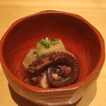 こころや - 地だこと里芋のやわらか煮アップ