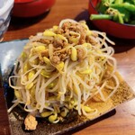 肉汁餃子のダンダダン - 肉味噌もやし