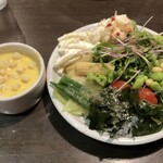 Suteki No Asakuma - ついつい食べ過ぎてしまうサラダとスープ