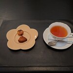 ベルエキップ - ▷小菓子
      ◯焦がしバターのフィナンシェ
      甘いけれど
      焦がしバターのコクも味わえて美味しい味わい