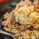 二代目十五万石 - 料理写真:肉玉あんかけ炒飯のアップその１