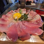 海鮮丼てんや - うまくセンターに卵を落とせなかった…