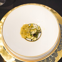 クイントカント - ズッキーニ―のインサラータ、バジルとベルガモットグラニテを加えて