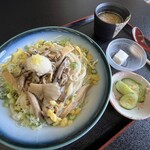 下野うどん草庵 - キノコおろしぶっかけ(中盛)