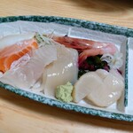 北の味心竹ちゃん - 刺身5点盛り　1切れずつで2000円近く